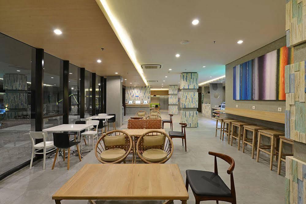 Pop! Hotel Timoho Yogyakarta Exterior foto